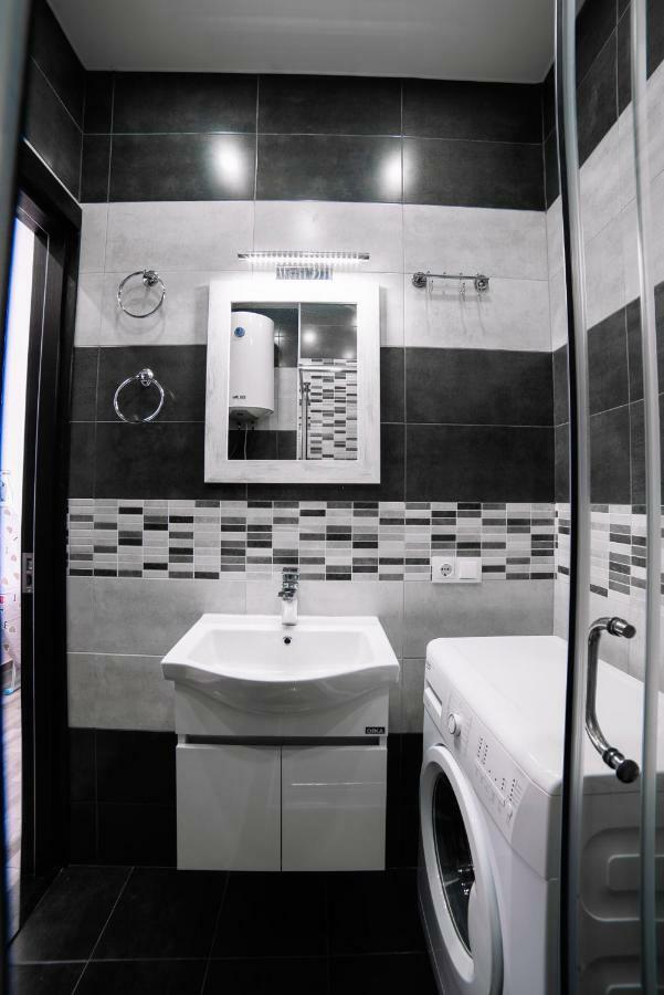 Apart Hotel Irida บาทูมิ ภายนอก รูปภาพ